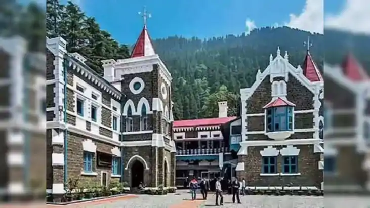 हाईकोर्ट का बड़ा फैसला: सरकारी कर्मचारियों पर SC/ST एक्ट में