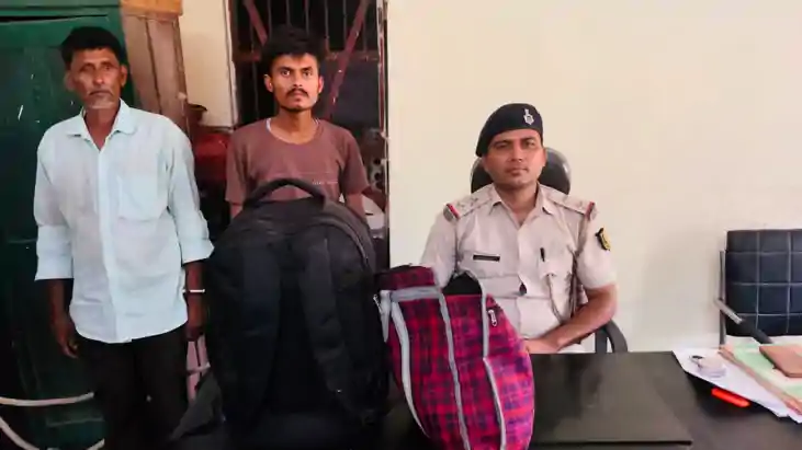Bihar News : गया में पुलिस की बड़ी कार्रवाई, बाइक से तस्करी 