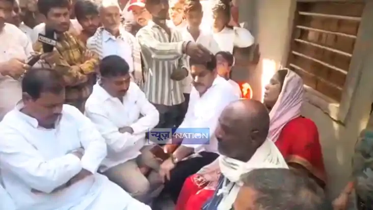 Bihar News : औरंगाबाद में किशोरी की मौत के बाद परिजनों से मि