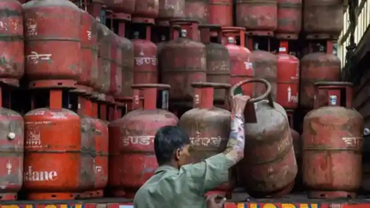 LPG cylinder News : पटना में अब इन उपभोक्ताओं की नहीं होगी L