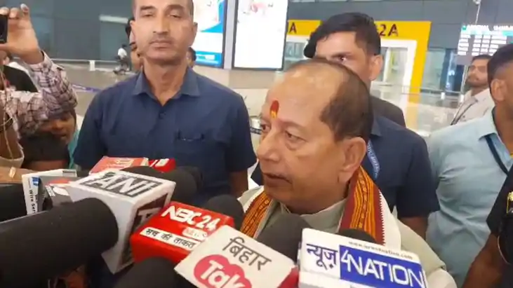 राजस्व विभाग में बड़ी कार्रवाई: डिप्टी सीएम विजय सिन्हा ने ती