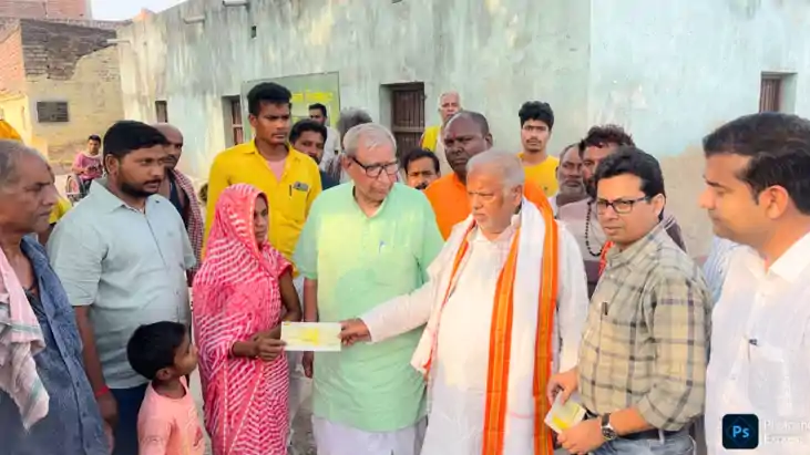 Bihar News : मंत्री श्रवण कुमार ने पीड़ित परिवारों को सौंपे 