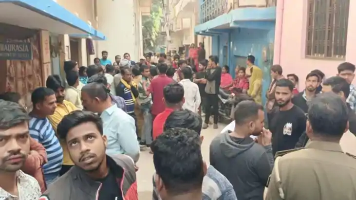 Boyfriend murder - गर्लफ्रेंड से मिलने उसके घर गए युवक को यु