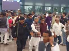 बिहार मंत्रिमंडल गठन पर दिल्ली में मंथन, पटना लौटते ही सीधे नीतीश कुमार को रिपोर्ट करने पहुंचे केंद्रीय मंत्री ललन सिंह और संजय झा