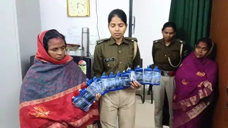 Bihar News : शराब तस्करी का अनोखा तरीका देखकर हैरान रह गयी प