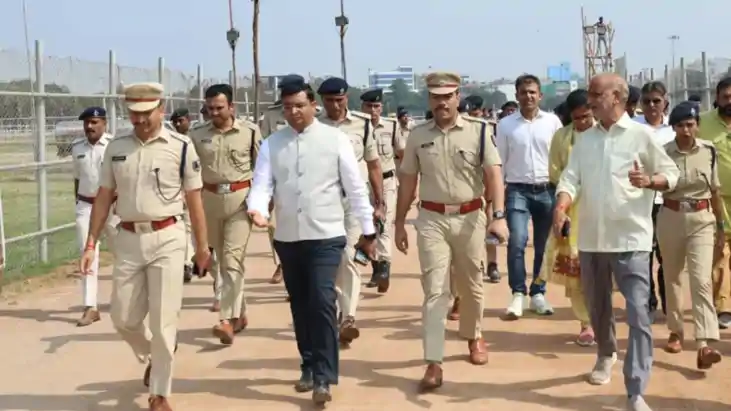 Patna DM SSP Pandal Inspection