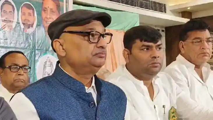 पशुपति पारस  छोटे-मोटे नेता, ऐसे लोगों की बात करना बेकार है,