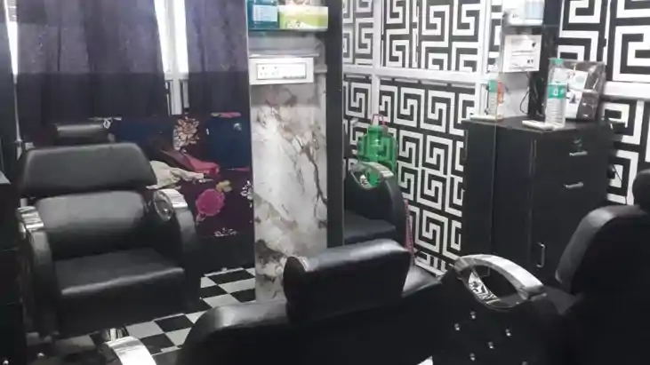  अब रेलवे प्लेटफॉर्म पर ही देगी शेविंग, स्पा और मसाज की सुवि