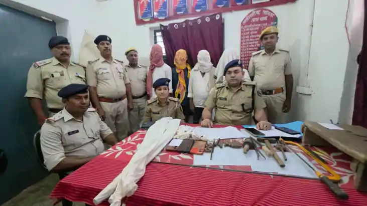 आरा में मिनी गन फैक्ट्री का खुलासा : बाप-बेटे समेत 5 गिरफ्ता