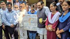 नवादा के प्रोजेक्ट कन्या इंटर विद्यालय में ‘मेरे सपनों का भारत’ कार्यक्रम का आयोजन, सांसद विवेक ठाकुर ने विद्यार्थियों को किया प्रेरित