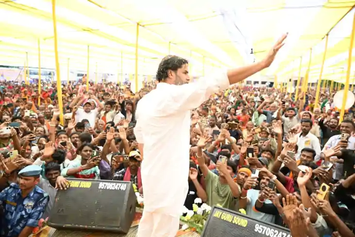 Bihar politcs - बिहार को अब लालू-नीतीश नहीं, रोजगार और शिक् Bihar politcs - बिहार को अब लालू-नीतीश नहीं, रोजगार और शिक्
