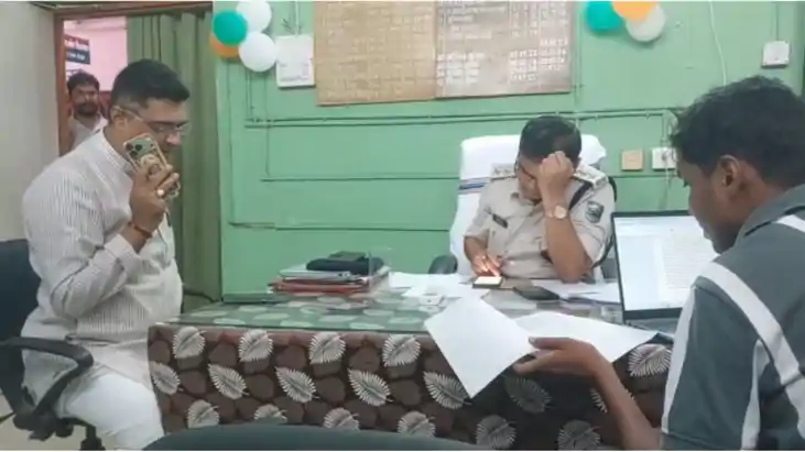 बदमाशों ने कांग्रेस नेता की गाड़ी से उड़ाया लाखों का सामान, 