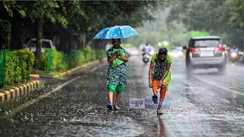 Bihar Weather Update : बिहार में फिर करवट बदलेगा मौसम, इन जिलों में गरज के साथ होगी बारिश, मौसम विभाग ने जारी किया अलर्ट 