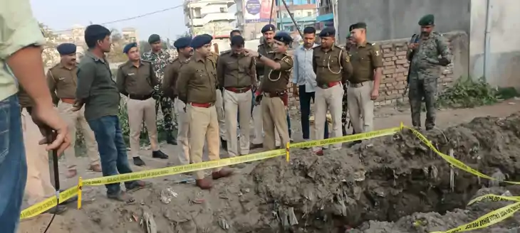 पटना में 19 साल पुराने जमीनी विवाद में रिश्तेदारों ने खेली '