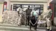 Bihar News : नवादा में कुरकुरे की आड़ में शराब तस्करी का पुलिस ने किया खुलासा, 12 लाख की शराब किया जब्त, मौके से चालक को किया गिरफ्तार 