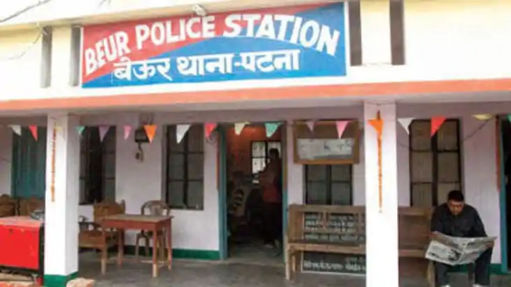 Patna Crime - पटना में स्कूल शिक्षिका के घर में लाखों की चोर Patna Crime - पटना में स्कूल शिक्षिका के घर में लाखों की चोर