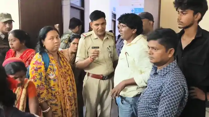 Bihar News : कटिहार सदर अस्पताल का हाल बेहाल, सांप काटने के Bihar News : कटिहार सदर अस्पताल का हाल बेहाल, सांप काटने के