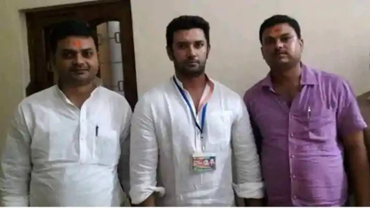 शराबबंदी वाले बिहार में PHED मंत्री के कथित रिश्तेदार पर FIR