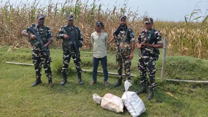एसएसबी की बड़ी कार्रवाई: 240 बोतल प्रतिबंधित कफ सिरप के साथ 