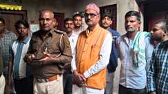 Bihar News : पत्नी से तलाक के चार साल बाद युवक ने फांसी का फंदा लगाकर की ख़ुदकुशी, परिजनों में मचा कोहराम 