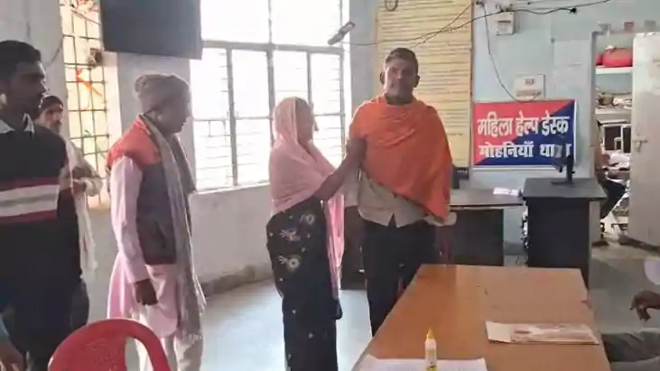 Bihar Crime: कैमूर में जमकर चले लाठी डंडे,  तलवारबजी से दहशत