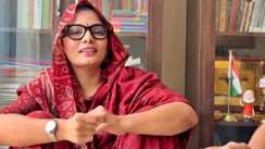 Neha Singh Rathaur : राष्ट्रीय महिला आयोग ने नेहा सिंह राठौर विवाद पर लिया संज्ञान, चैनल से मांगी 15 दिनों में एक्शन-टेकन रिपोर्ट
