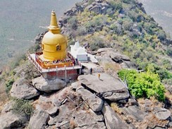 Pitru Paksha: यहां पिंड दान करने से प्रेतयोनि से मिलती है मुक्ति, सत्तू उड़ाने की है अनूठी परंपरा