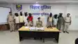 गांव के एक घर से चल रहा था भोले-भाले लोगों को लोन का झांसा देकर ठगी करने का धंधा, सात शातिर साइबर ठग गिरफ्तार