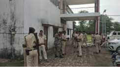 Smugglers Attack Police 