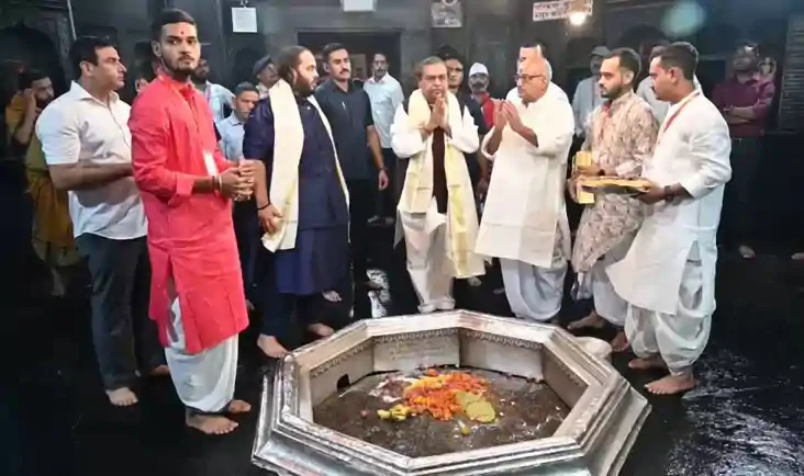 Bihar news - पूर्वजों का पिंडदान करने बेटे अनंत के साथ विष्ण