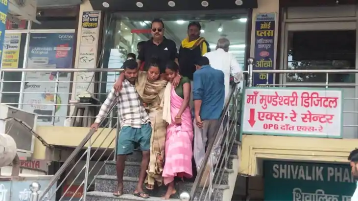 Bihar News : बिहार में में निजी अस्पताल की दबंगई, इलाज के ना
