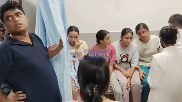 Bihar News: पूजा का प्रसाद खाते ही बिगड़ी  छात्र-छात्राओं की
