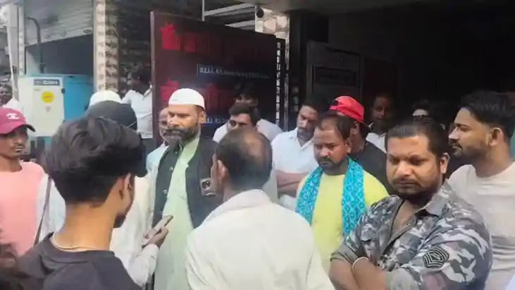 Bihar Crime : बेगूसराय के बलिया में बदमाशों ने की अंधाधुंध फ