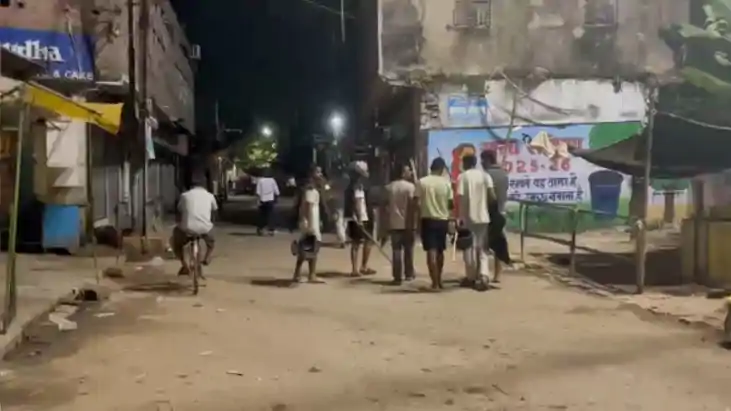 Jamui Stone Pelting on Police