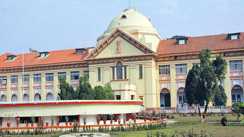 Bihar News : नाली विवाद में पूर्व कुलपति को पटना हाईकोर्ट से मिली बड़ी राहत, डीएम की व्यक्तिगत टिप्पणी हटाई, कहा- भाषा की मर्यादा न भूलें'अधिकारी 
