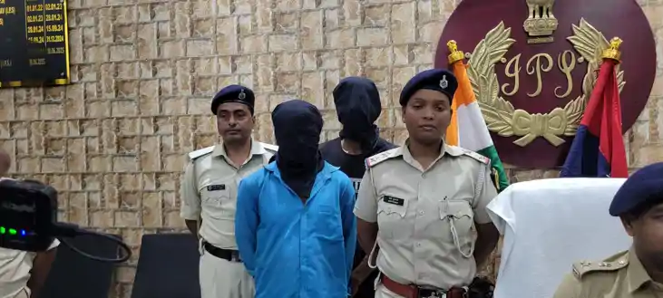 Bihar Crime - पिस्टल के साथ सोशल मीडिया पर लाइक जुटाने के लि Bihar Crime - पिस्टल के साथ सोशल मीडिया पर लाइक जुटाने के लि