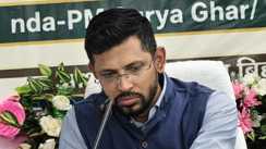 Bihar News : मुजफ्फरपुर में लापरवाह राजस्व कर्मियों पर गिरी गाज, डीएम ने सस्पेंड कर FIR दर्ज करने के दिए निर्देश, होगी विभागीय कार्रवाई 