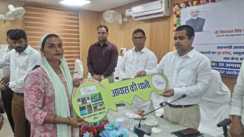 पीएम आवास योजना के तहत सुपौल में लाभुकों को मिला स्वीकृति पत्र, बधाई पत्र और चाबी :  30 लाभुकों को मंच से किया गया सम्मानित