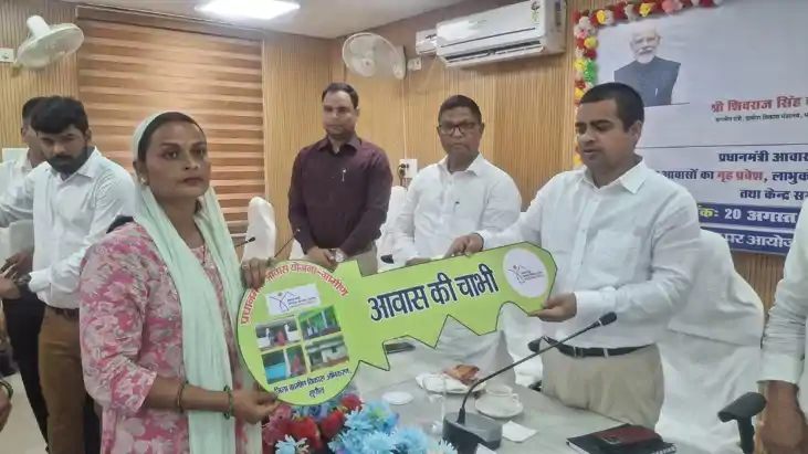पीएम आवास योजना के तहत सुपौल में लाभुकों को मिला स्वीकृति पत