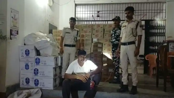 Muzaffarpur PDS Shop Linked to Liquor Smuggling Two Arrested