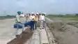 बकौर-भेजा निर्माणाधीन पुल का डीएम ने किया निरीक्षण, मार्च 2027 तक कार्य पूरा करने का निर्देश