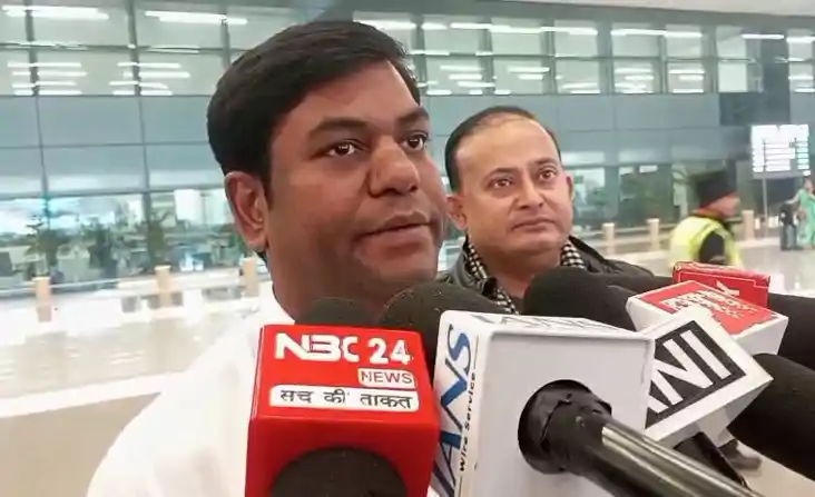 'वोट चोरी कर सत्ता में बैठी है सरकार': मुकेश सहनी ने मांझी क