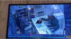 Bihar News : ग्राहक बनकर आये बदमाश ने ज्वेलरी दुकान से गायब किये 12 लाख के गहने, जांच में जुटी पुलिस 