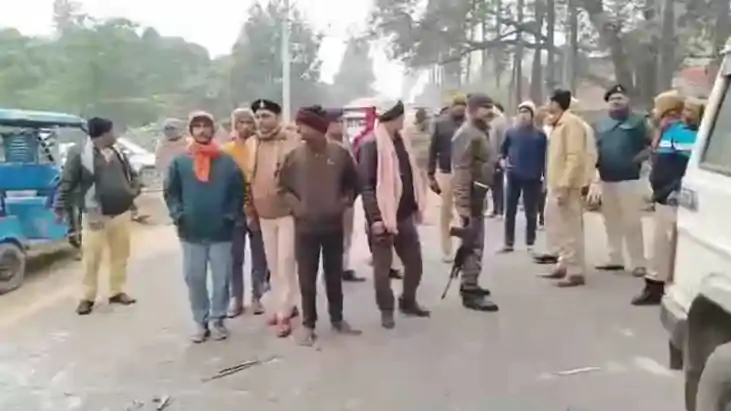 पुलिसकर्मी घायल 