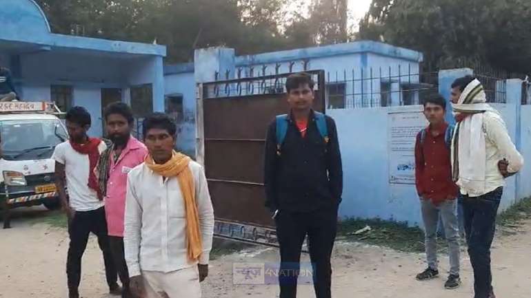 BIHAR NEWS - 4 महीने के बच्ची के साथ तेज रफ्तार ट्रेन की चपेट में आई विवाहिता, पूरा परिवार जा रहा था महाकुंभ