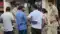 Bihar Crime -  हथकड़ी पहने बदमाश पुलिस को चकमा देकर फरार! टॉयलेट जाने के बहाने नगर थाना परिसर से भागा बैंक लूटकांड का आरोपी