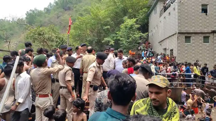 ककोलत जलप्रपात में घूमना हुआ महंगा: पर्यटकों के लिए प्रवेश श