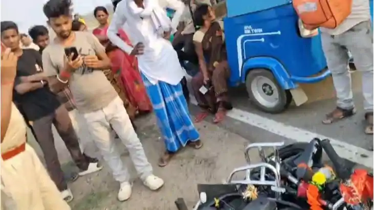 ट्रैक्टर और बाइक की आमने-सामने की टक्कर में दो युवकों की मौक
