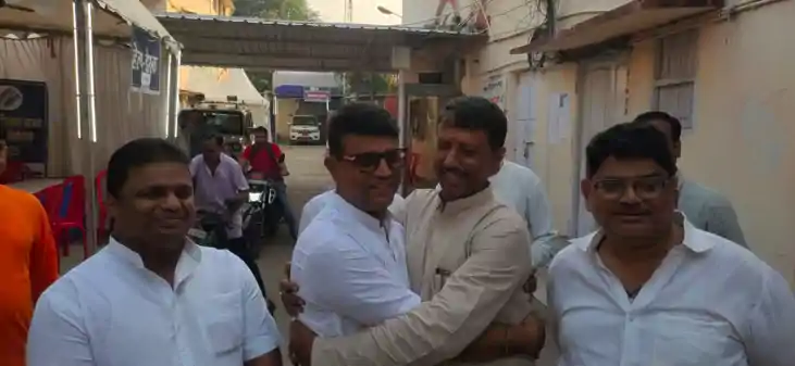 पटना मेयर के बेटे ने नामांकन लिया वापस, टिकट नहीं मिलने से न पटना मेयर के बेटे ने नामांकन लिया वापस, टिकट नहीं मिलने से न