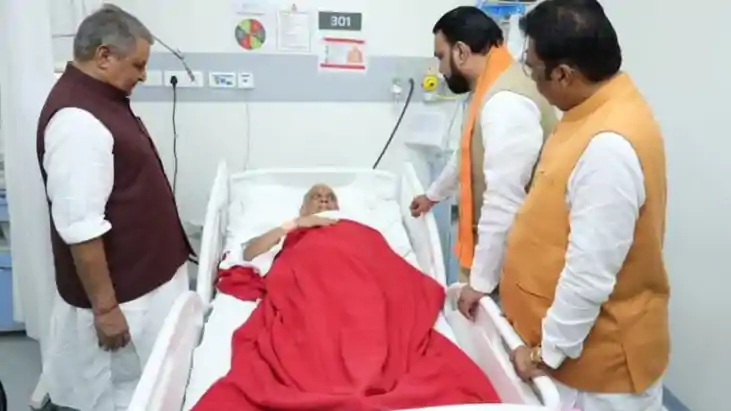 मेदांता में भर्ती जेडीयू के एमएलसी नीरज कुमार से मिलने पहुंच